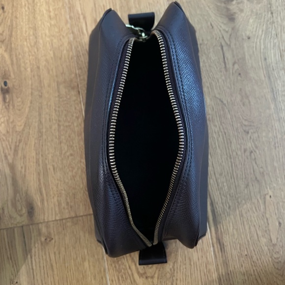 Louis Vuitton Bordeaux Taiga Bag - Picture 8 of 10